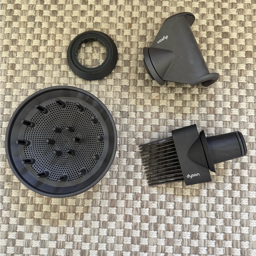 Dyson Black Hair Dryer Attachment Set with Diffuser and Comb